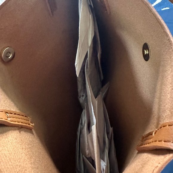 Lightweight Tan Faux Leather Over-the-Shoulder Purse - Picture 3 of 3